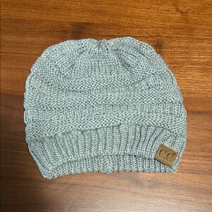 Gray Knit Women’s Beanie